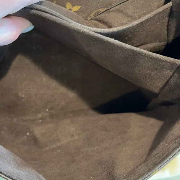 Louis Vuitton Pochette Métis - Picture 11 of 15